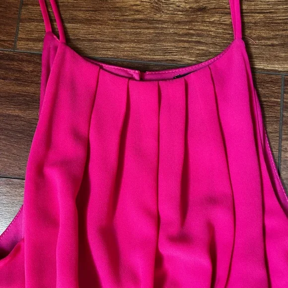 NWT. - Picture 3 of 3